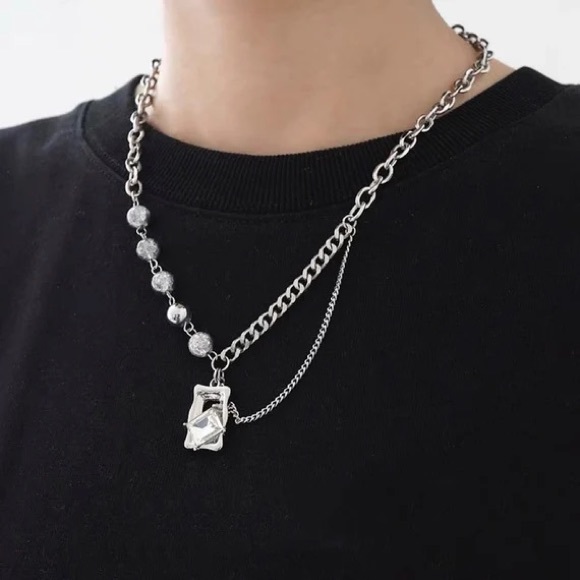 Silver Cracked Beads Rhinestone Necklace - Picture 5 of 5